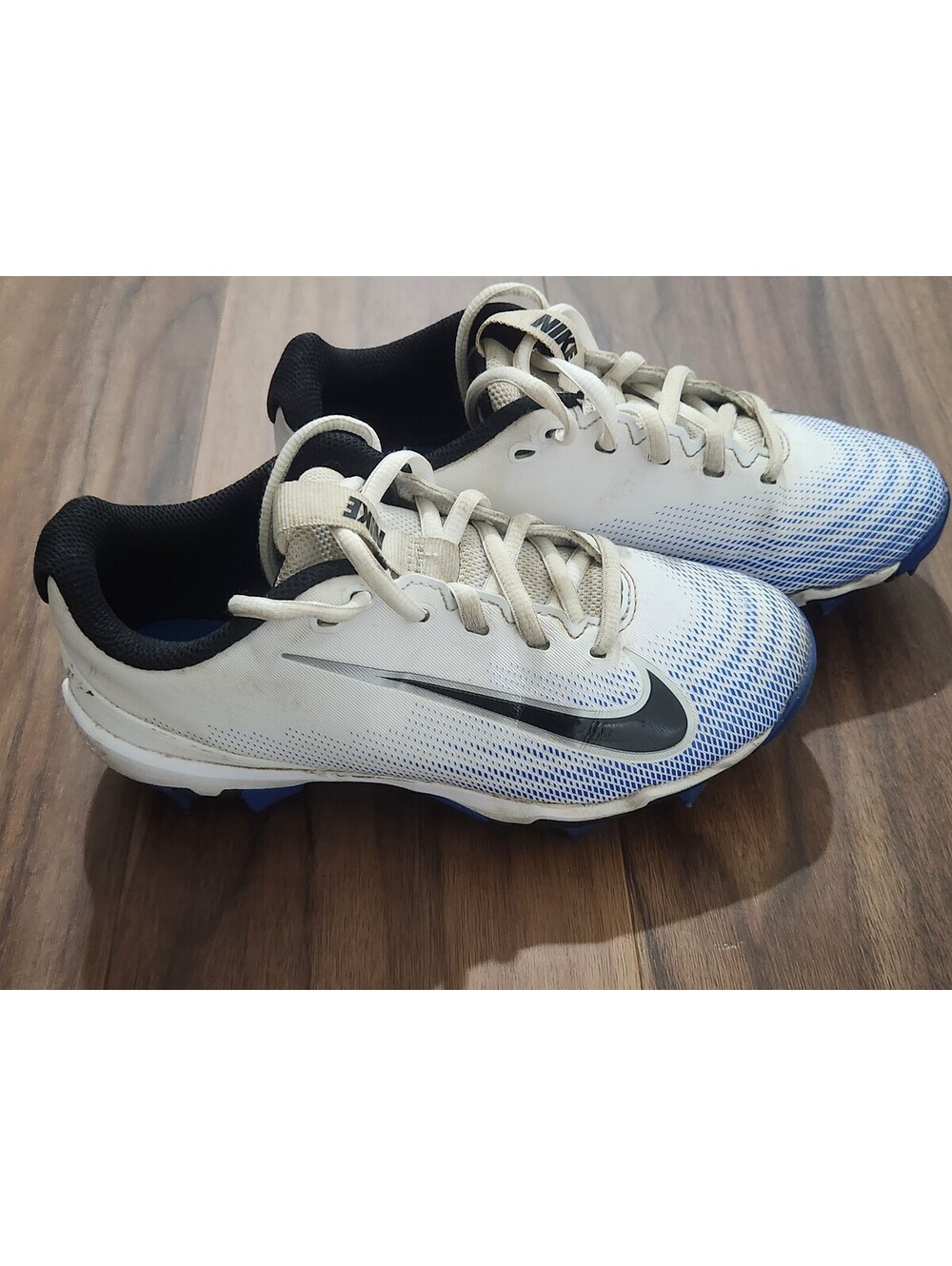 Nike Kids' Vapor Edge Shark 3 BG Football Cleats Sz 2.5Y
